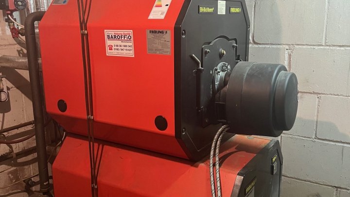 Schöner Winkelbungalow mit Ausbaupotential und Photovoltaikanlage in Überherrn zu verkaufen