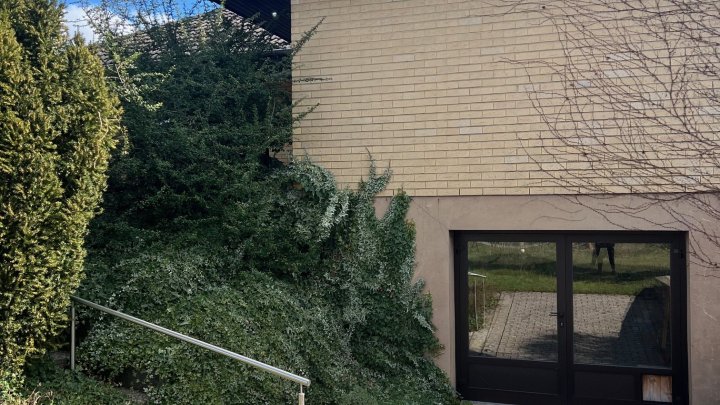 Schöner Winkelbungalow mit Ausbaupotential und Photovoltaikanlage in Überherrn zu verkaufen