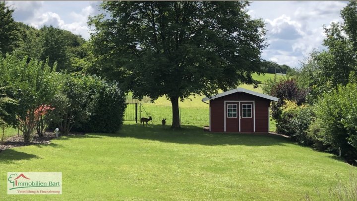 EINZIEHEN & WOHLFÜHLEN - HOCHWERTIGES WOHNHAUS MIT GARTEN UND GARAGE!