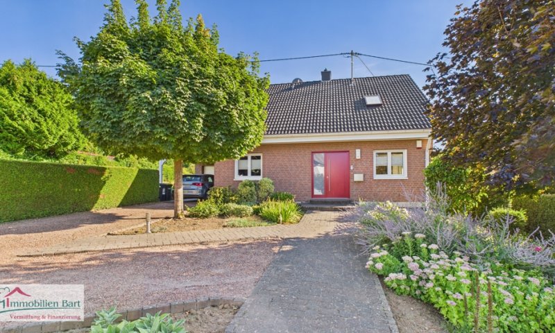 EINZIEHEN & WOHLFÜHLEN - HOCHWERTIGES WOHNHAUS MIT GARTEN UND GARAGE!