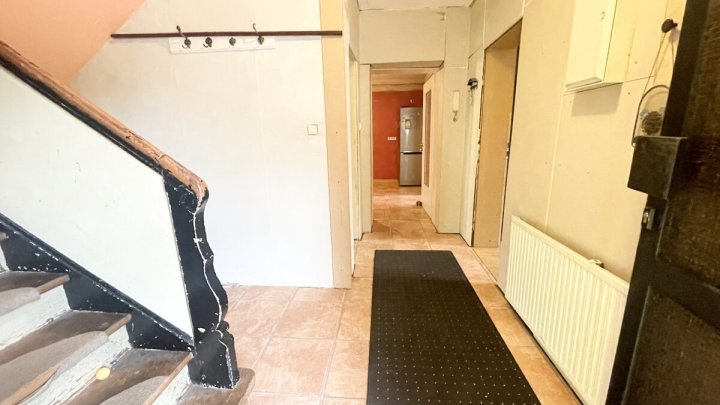 Freistehendes Wohnhaus mit großem Grundstück in attraktiver Umgebung