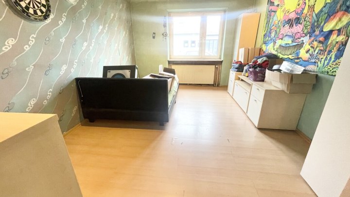 Freistehendes Wohnhaus mit großem Grundstück in attraktiver Umgebung