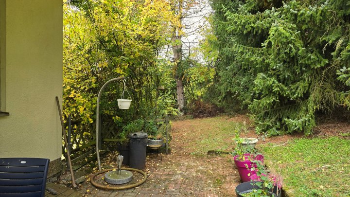 1-2 Familienhaus in Schmelz-Limbach, naturnah