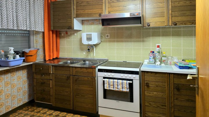 1-2 Familienhaus in Schmelz-Limbach, naturnah