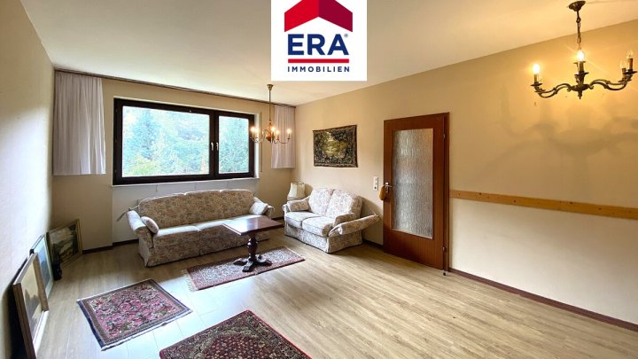 ZU VERMIETEN !! 3ZKB-WOHNUNG/1. OG MIT BALKON, IN GROSSROSSELN