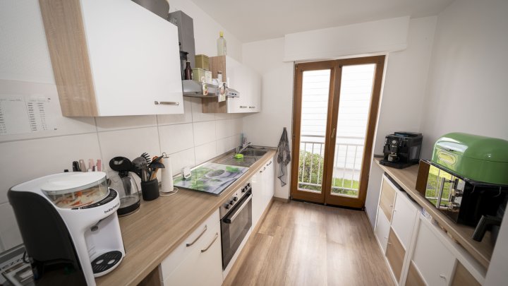 Außergewöhnliches Zweifamilienhaus mit Poollandschaft in Waldrandnähe sucht neue Eigentümer