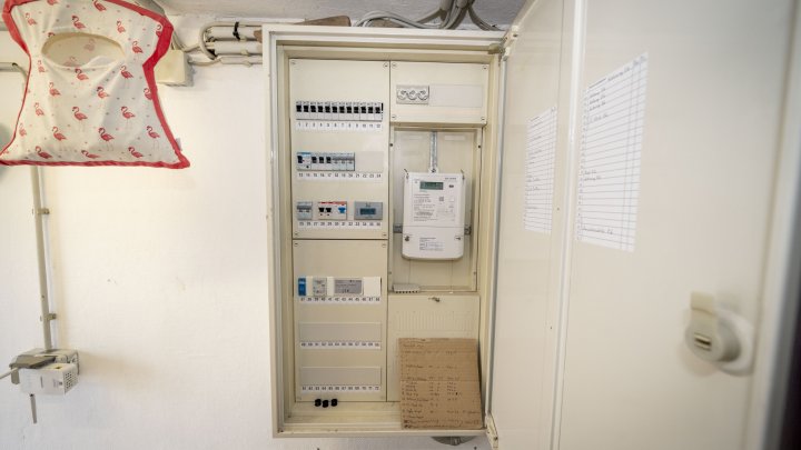 Außergewöhnliches Zweifamilienhaus mit Poollandschaft in Waldrandnähe sucht neue Eigentümer