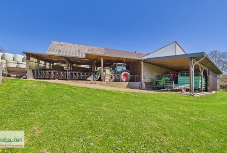 Seitenansicht Garagen u. Stallungen