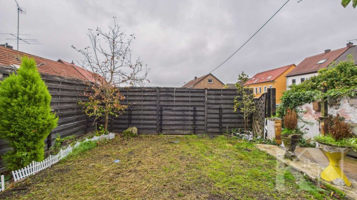 Gemütliches Einfamilienhaus mit Garten und Carport in zentraler Lage von Spiesen-Elversberg!