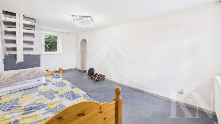 Einfamilienhaus mit Garten und Carport in zentraler Lage von Spiesen-Elversberg!