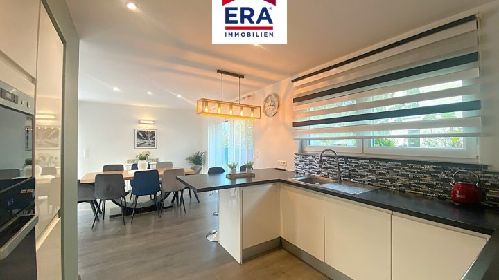 KEINE VERMITTLUNGSGEBÜHREN ! FREISTEHENDES EINFAMILIENHAUS IN RUHIGER LAGE VON FORBACH/FR, NÄHE SB