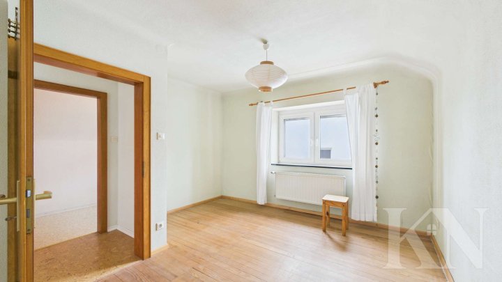 Familienfreundliche Doppelhaushälfte mit Garten, Keller und Ausbaumöglichkeit in Heusweiler!