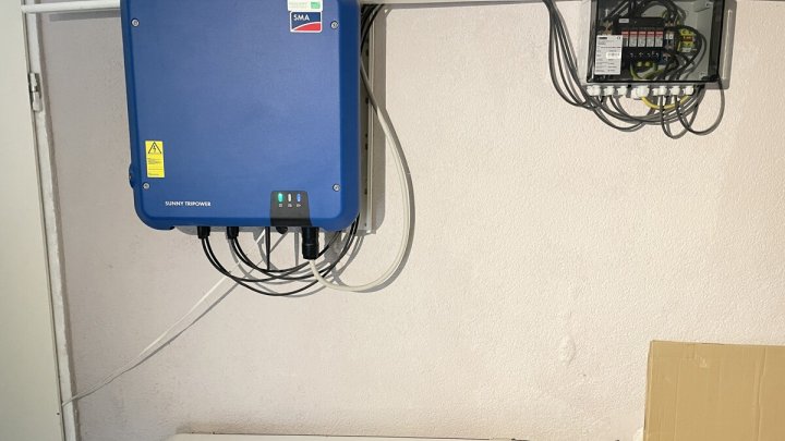 Attraktives Einfamilienhaus mit Photovoltaik, Stellplätzen und Garten