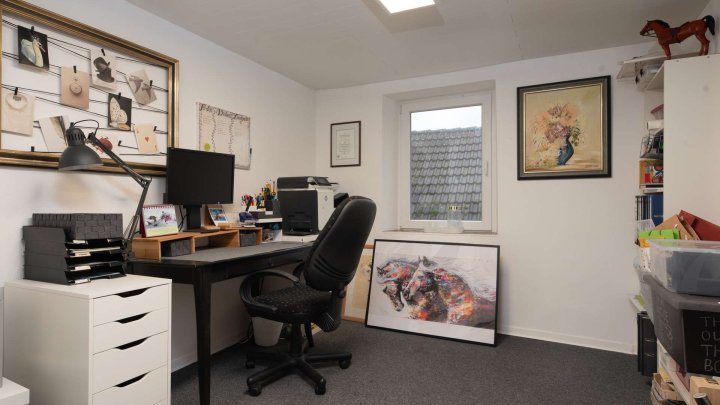 Saniertes Reihenendhaus mit großzügigem Garten und Scheune