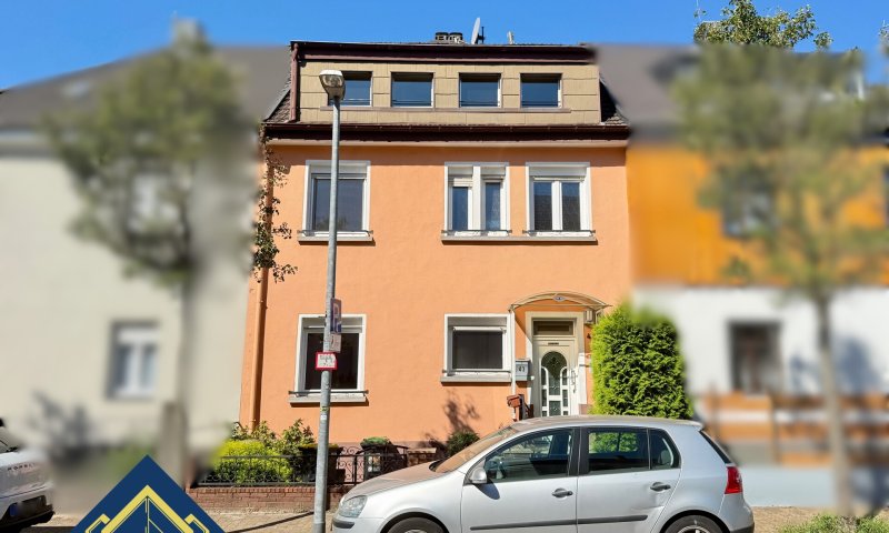 Zwei- bis Dreifamilienhaus mit Garten und Balkon in zentraler Lage von Dillingen zu verkaufen
