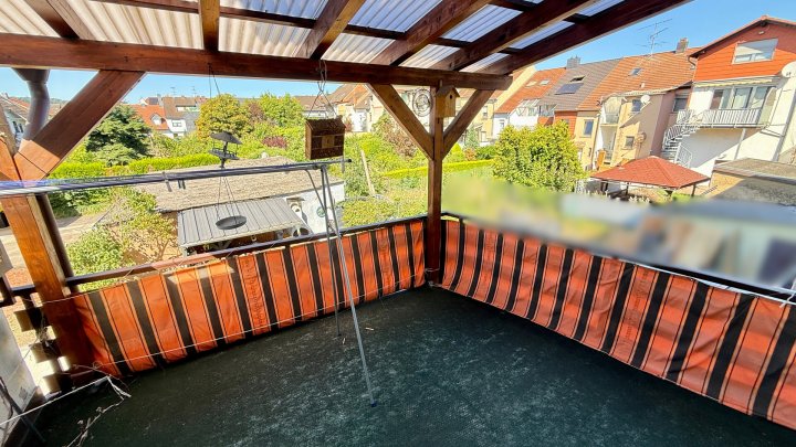 Zwei- bis Dreifamilienhaus mit Garten und Balkon in zentraler Lage von Dillingen zu verkaufen