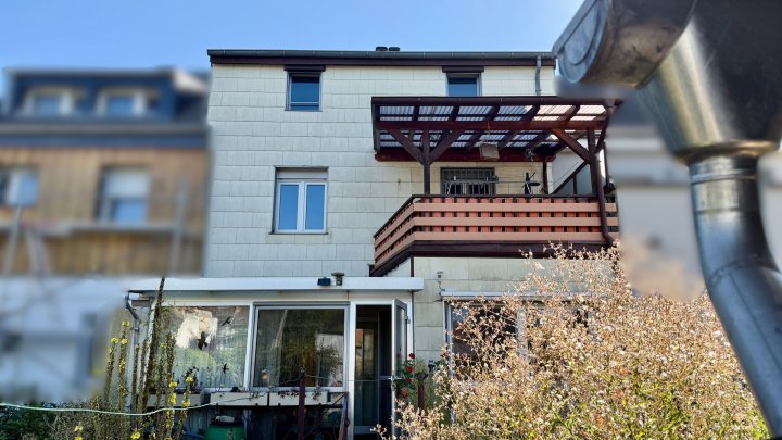 Zwei- bis Dreifamilienhaus mit Garten und Balkon in zentraler Lage von Dillingen zu verkaufen