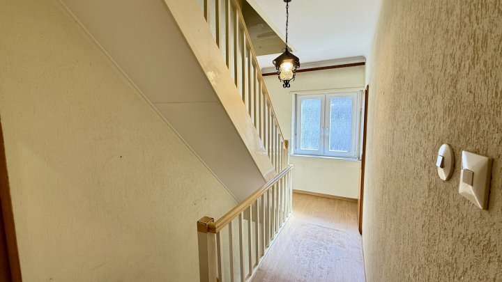 Zwei- bis Dreifamilienhaus mit Garten und Balkon in zentraler Lage von Dillingen zu verkaufen