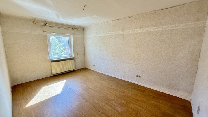 Zwei- bis Dreifamilienhaus mit Garten und Balkon in zentraler Lage von Dillingen zu verkaufen