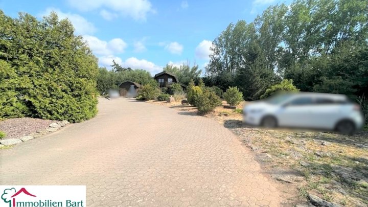 GEWERBE: 375 M² HALLE + BÜRO AUF 30 AR