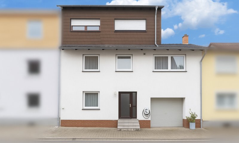 Großzügiges Ein-/Zweifamilienhaus in Fremersdorf mit neuer Heizung und PV-Anlage