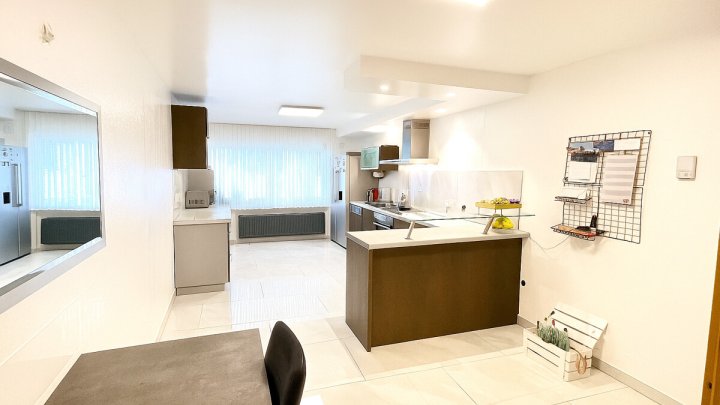 Großzügiges Ein-/Zweifamilienhaus in Fremersdorf mit neuer Heizung und PV-Anlage