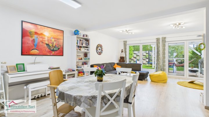 GRENZNÄHE! NUR 15 MINUTEN BIS L-SCHENGEN:

SEHR GEPFLEGTES WOHNHAUS MIT 4 SCHLAFZIMMERN