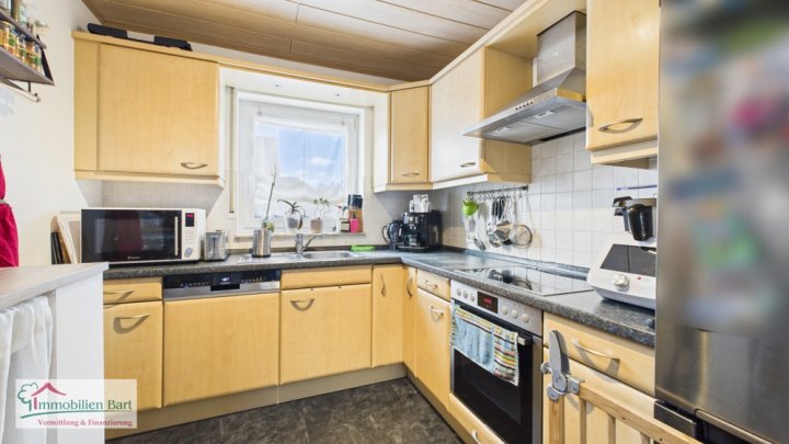 GRENZNÄHE! NUR 15 MINUTEN BIS L-SCHENGEN:

SEHR GEPFLEGTES WOHNHAUS MIT 4 SCHLAFZIMMERN