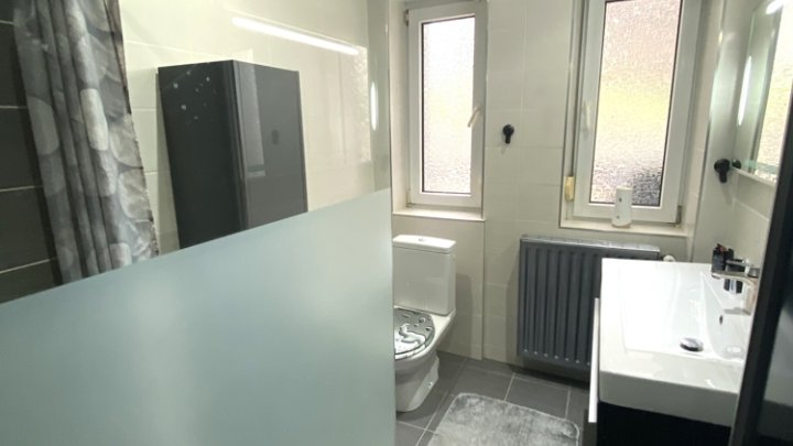 PROVISIONSFREI ! EINFAMILIENHAUS IN SACKGASSE MIT POOL, FREYMING-MERLEBACH-FR/NÄHE SAARBRÜCKEN