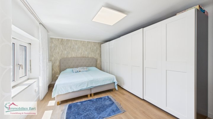 GEPFLEGTES WOHNHAUS MIT GARTEN UND GARAGE IN REHLINGEN (SAAR)!