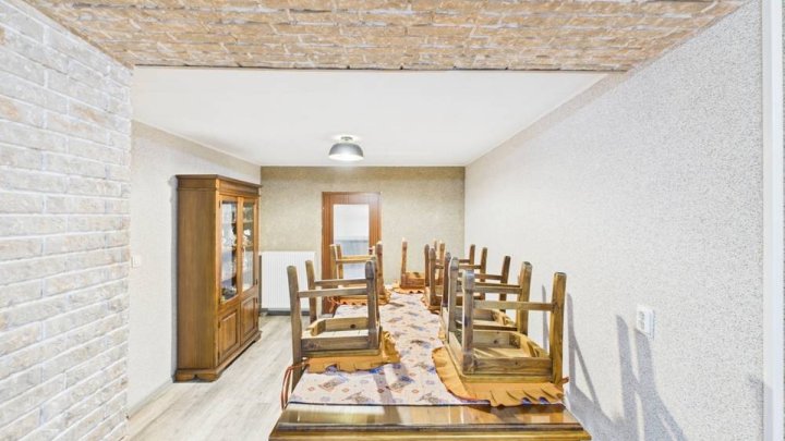 Einfamilienhaus in Merchweiler – modernisiert 2024, 102 m² Wohnfläche und großer Garten!