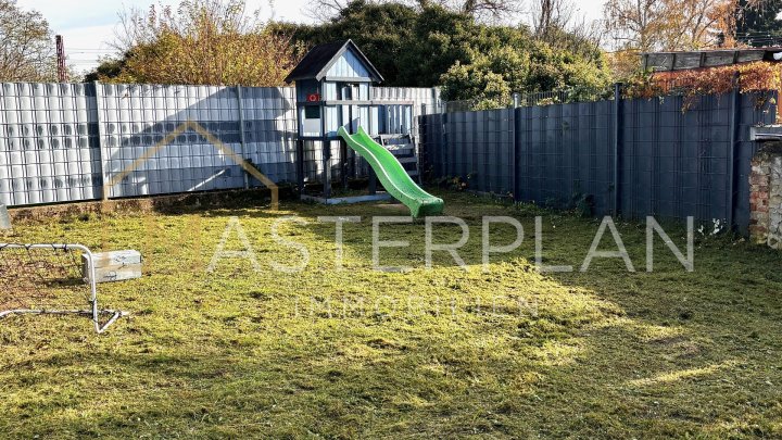 Gemütliches Einfamilienhaus mit Garten, Terrasse und Garage in ruhiger Lage