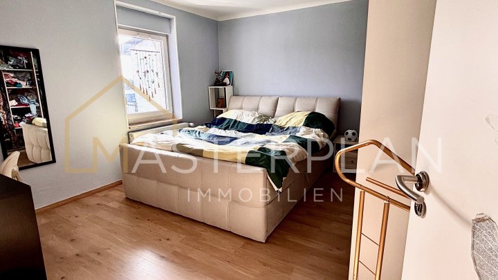 Gemütliches Einfamilienhaus mit Garten, Terrasse und Garage in ruhiger Lage