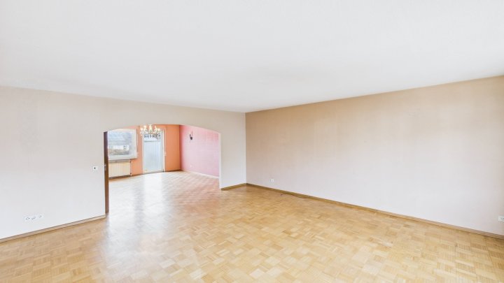 Vielseitige Wohn- und Gewerbeimmobilie in Saarlouis-Lisdorf