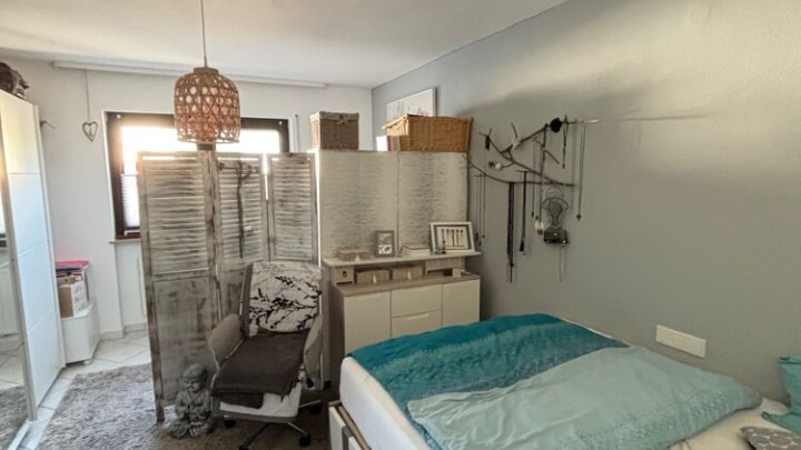 Renditepaket mit 3 Eigentumswohnungen und 3 Garagen