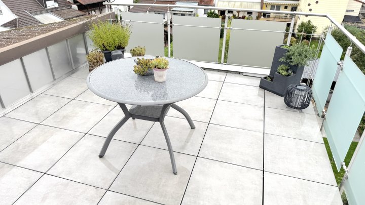 Sehr ruhig gelegenes Ein-Zweifamilienhaus mit schöner Gartenanlage