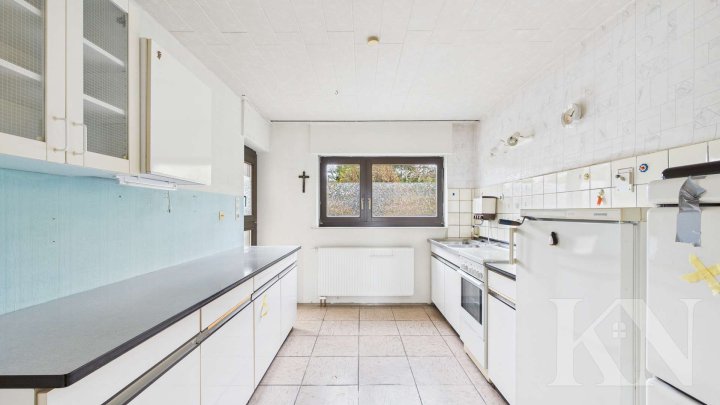 Vielseitiges Zweifamilienhaus mit großem Potenzial in zentraler Lage von Püttlingen!