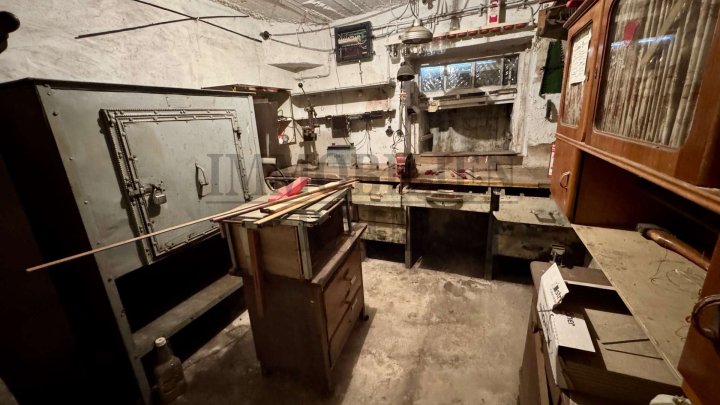 FREISTEHENDES 1-2 FAMILIENHAUS MIT GARTEN UND GARAGE IN BILDSTOCK - SOFORT FREI