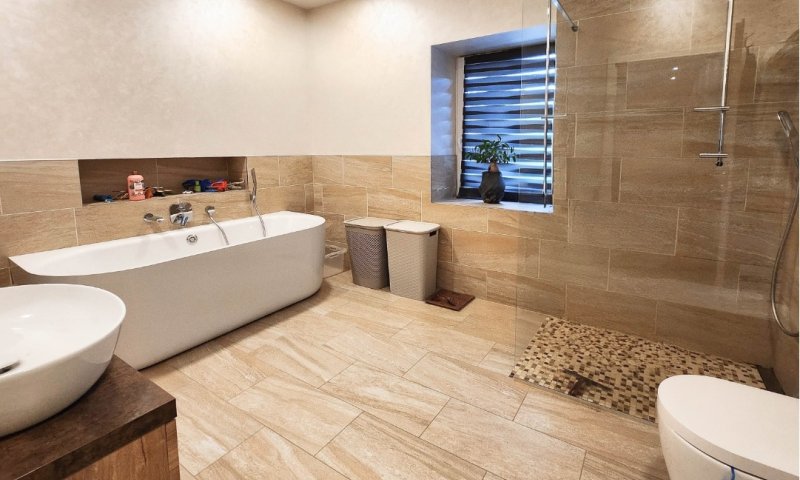 Moderne 4-Zimmer Wohnung in Damflos zu vermieten