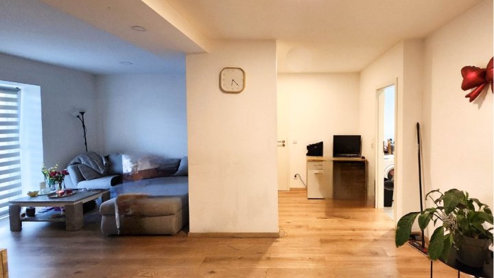 8% Rendite: Komplett renoviertes, freistehendes 4-Familienhaus mit Garten, Garage und Stellplätzen