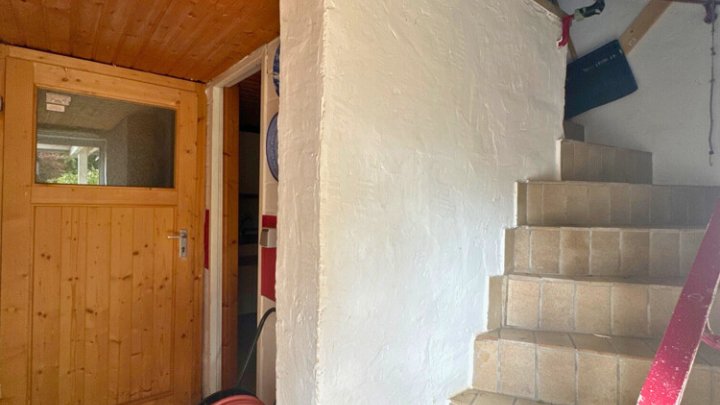 Einfamilienhaus mit Wintergarten, Garage + parkähnlichem Garten