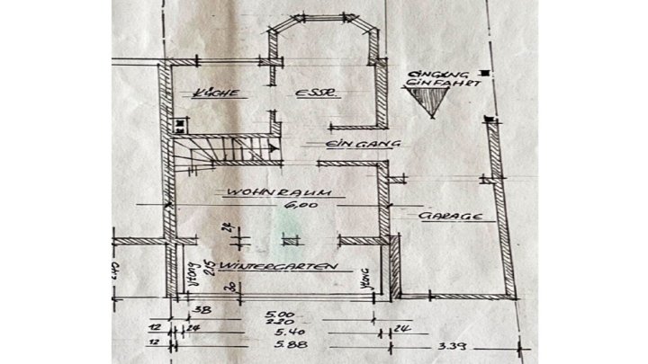 Einfamilienhaus mit Wintergarten, Garage + parkähnlichem Garten
