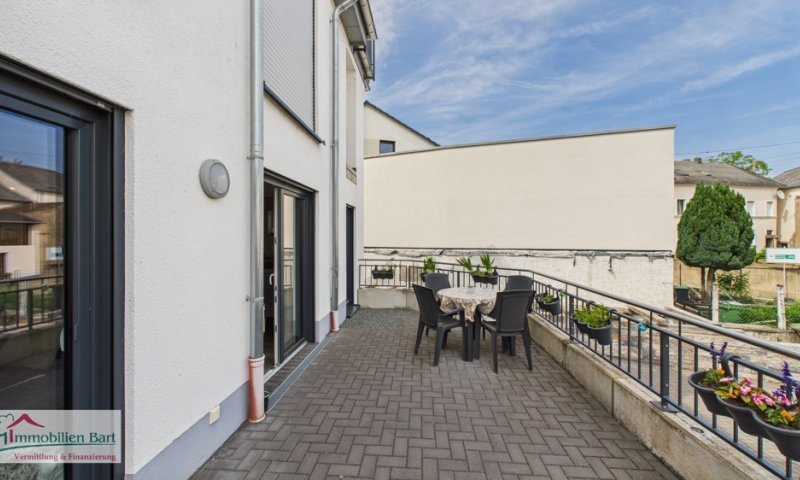 5 MIN. VON REMICH/SCHENGEN: NEUE, HELLE WOHNUNG IN TOP LAGE!