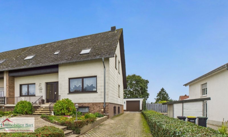 GRENZNÄHE: ZWEIFAMILIENHAUS IN TOP WOHNLAGE!