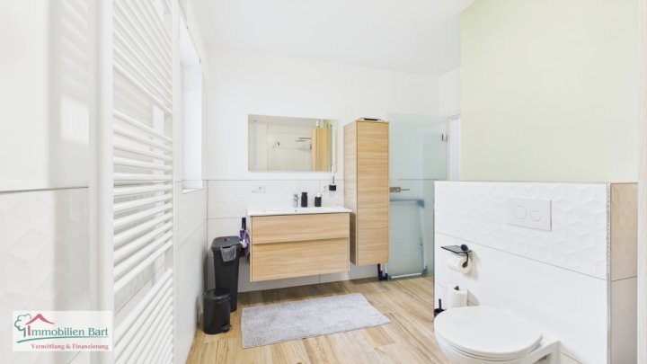 NEUWERTIGE WOHNUNG MIT GARAGE UND GARTEN IN MERZIG-SCHWEMLINGEN