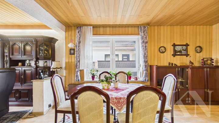 Zentral gelegenes Zuhause mit Potenzial – Doppelhaushälfte in Köllerbach