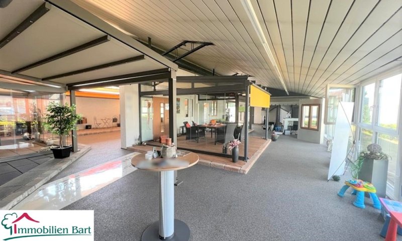 AN DER A 8 ! GEWERBEBETRIEB AUF 2800 M² GRUNDSTÜCK!