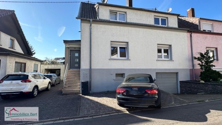 GRENZE L-REMICH: WOHNHAUS MIT 4 SCHLAFZIMMERN / GARTEN UND GARAGE IN TOP LAGE
