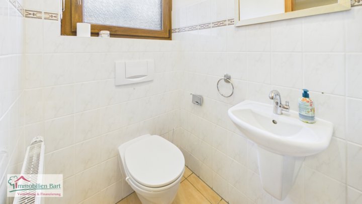 MERZIG-SCHWEMLINGEN: EBENERDIGES WOHNEN/ 2 SZ/ GARTEN/ GARAGE!