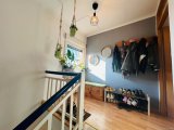 Flur zur Wohnung im OG